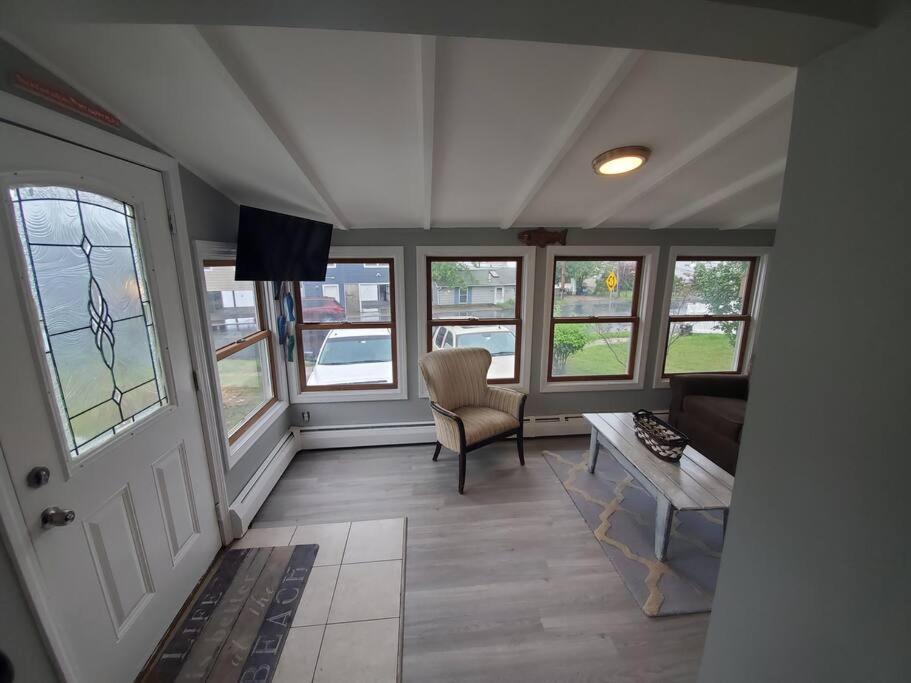 Beachy Bay Breeze Bungalow 2Br With Parking And Close To Many Amenities. West Haven Exterior foto